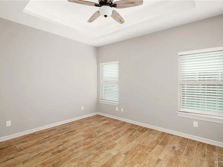803 W Iroquois Ave — Photo 11
