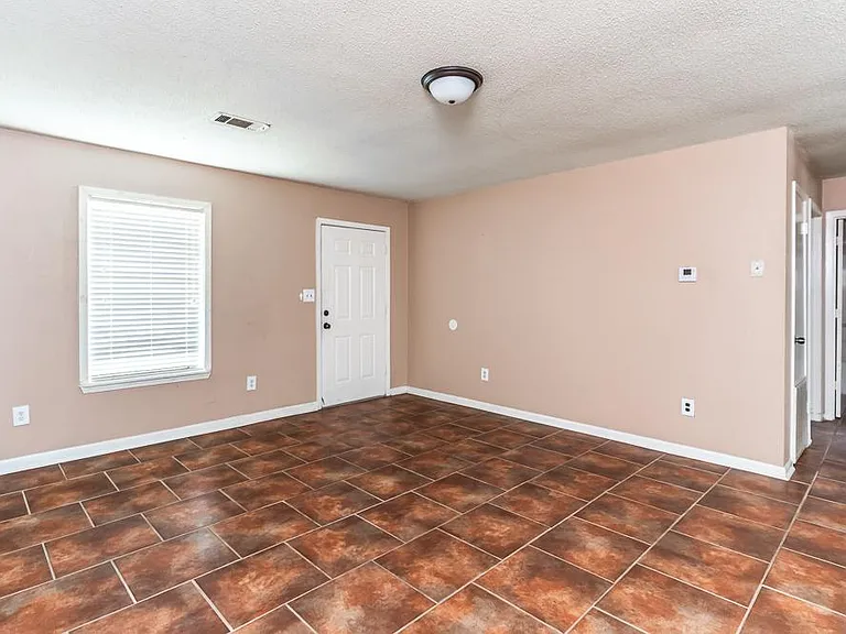 303 SE Gibson St #303 — Photo 9