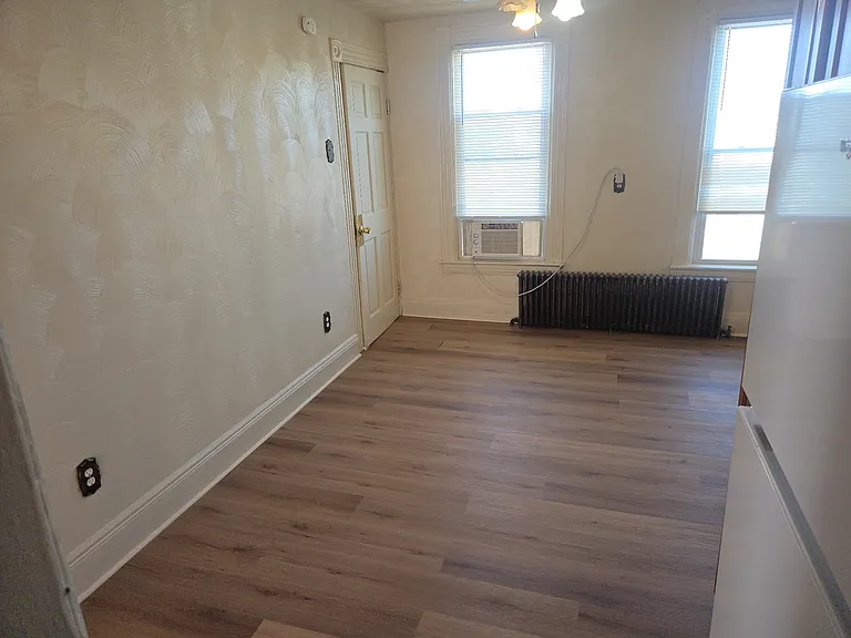 524 Jefferson Ave #6 — Photo 9