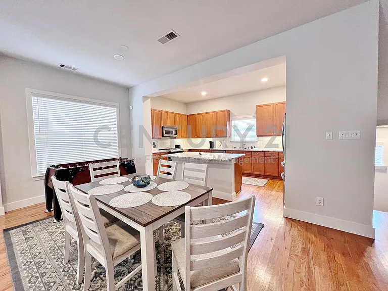 4830 Cedar Springs Rd #13 — Photo 4