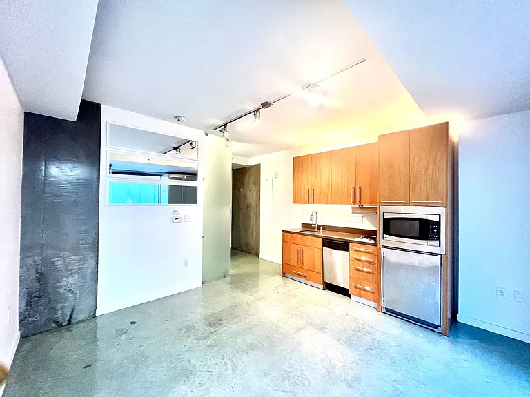 766 Harrison St #309 — Photo 9