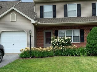 307 W Fulton St, New Holland, PA 17557