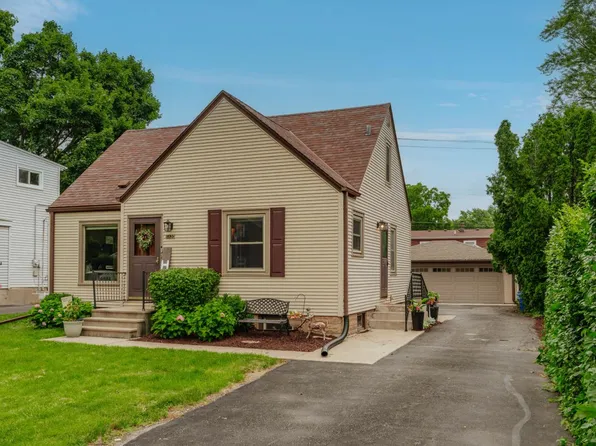 1120 Adelmann AVENUE, Brookfield, WI 53045