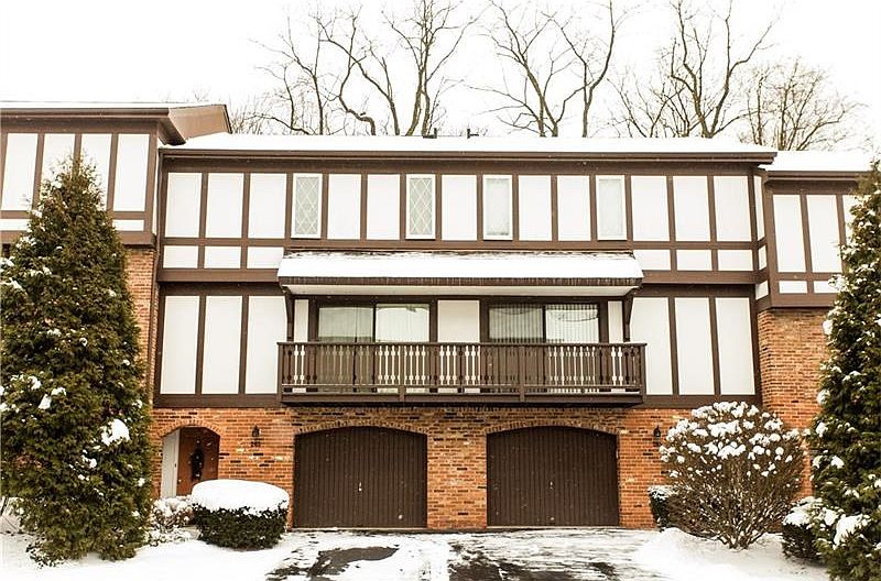 205 Queensberry Court Front Exterior