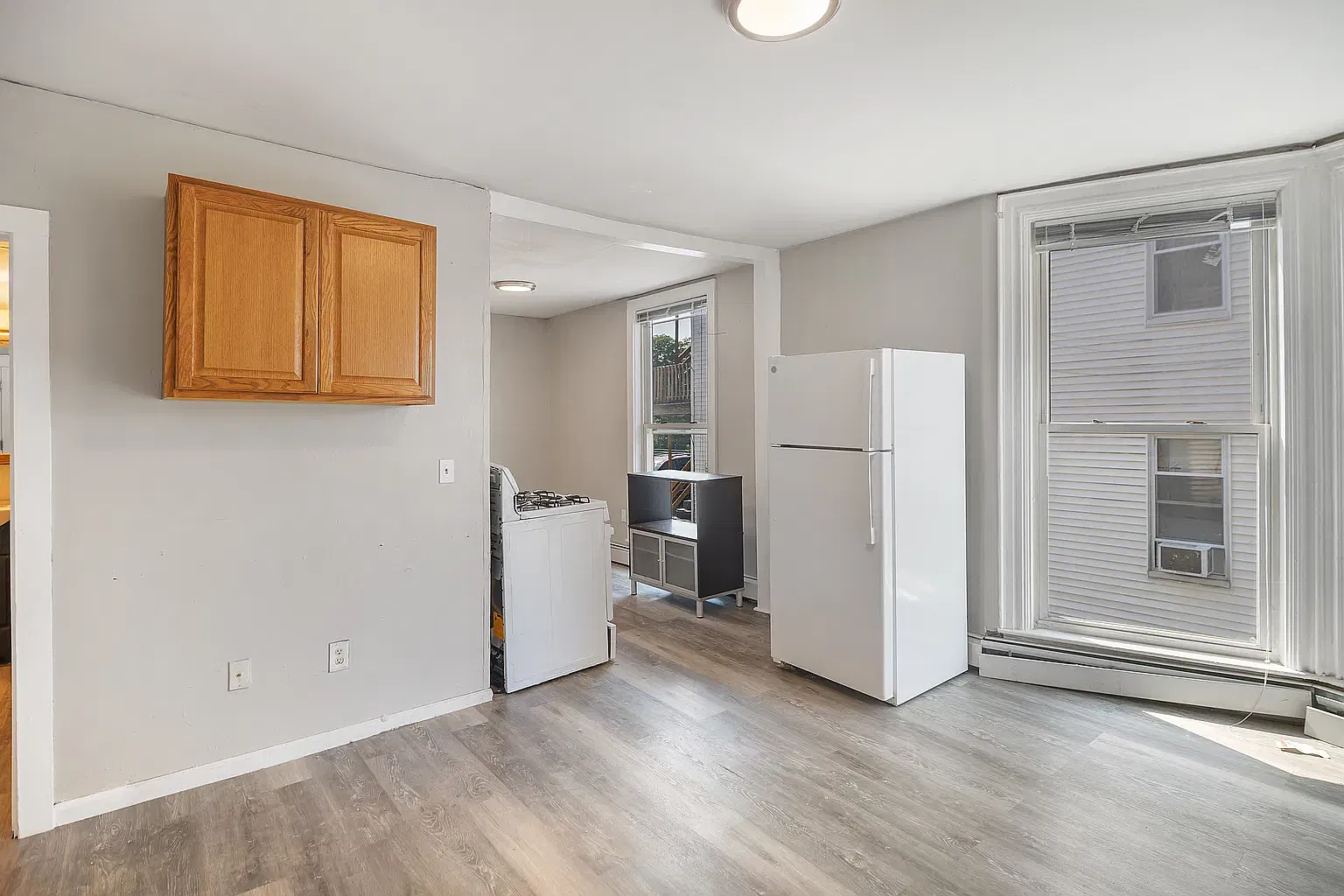 2 bed, 800 sqft, $1,600 — Photo 3