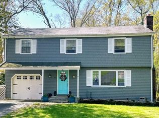 10 Patrick Pl, Niantic, CT 06357