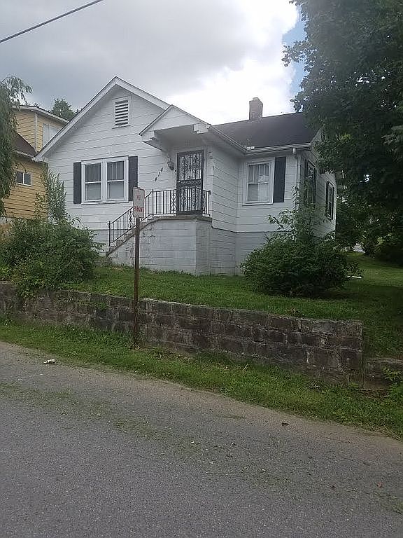 414 Maplewood Ln, Beckley, WV 25801 Zillow