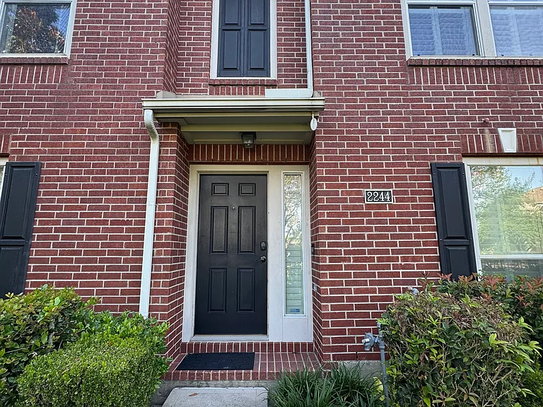 2244 Ann St — Photo 18