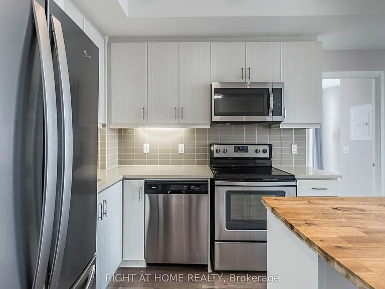 17 Zorra St #903 — Photo 21