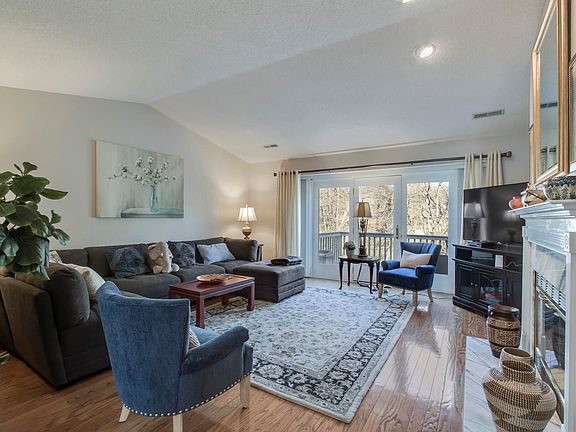 4th image of 227 Bokoshe Cir