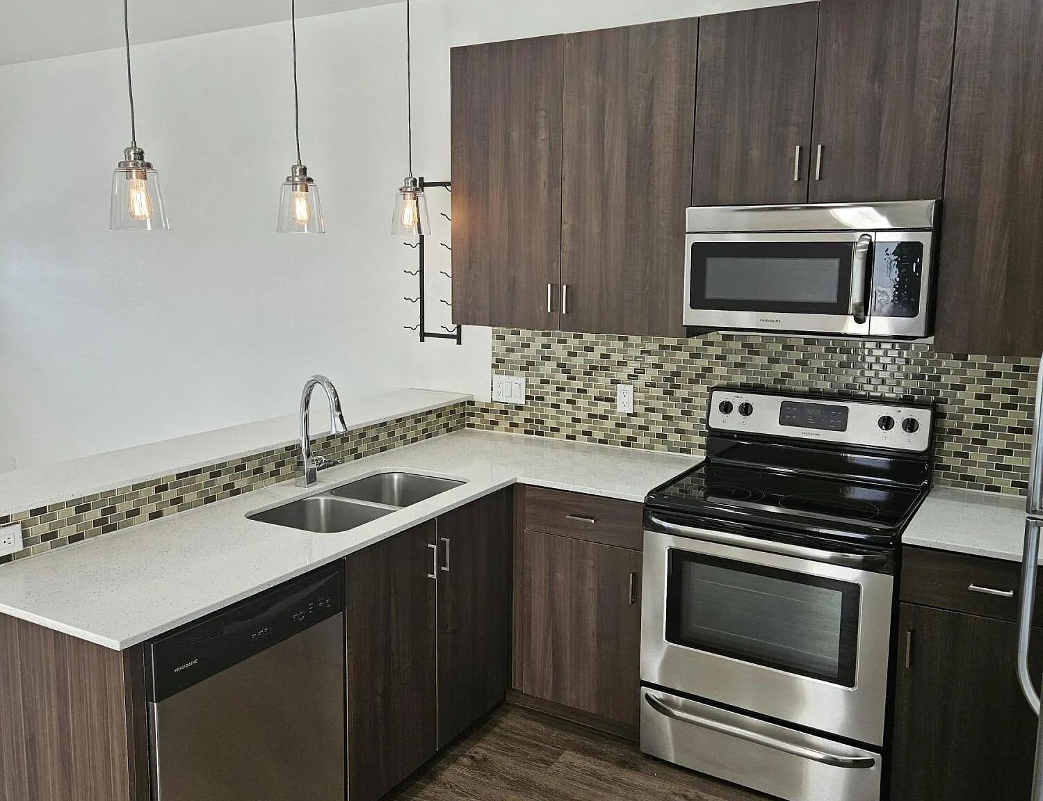 1 bed, 1.0 bath, 780 sqft, $1,475 — Photo 3