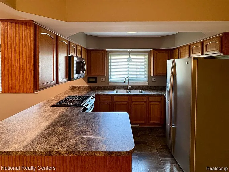 34528 Hawke Dr — Photo 7