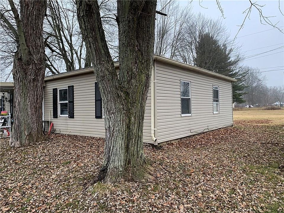 2nd image of 1404 Pinecrest Dr