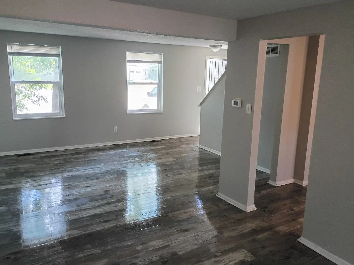 4 bed, 1.5 bath, 1588 sqft, $1,699 — Photo 4
