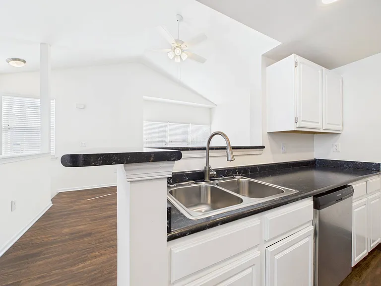 Botanica Cottages Apartment Homes — Photo 36