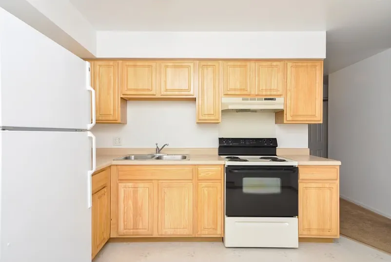 10029 Kennedy Ave — Photo 2