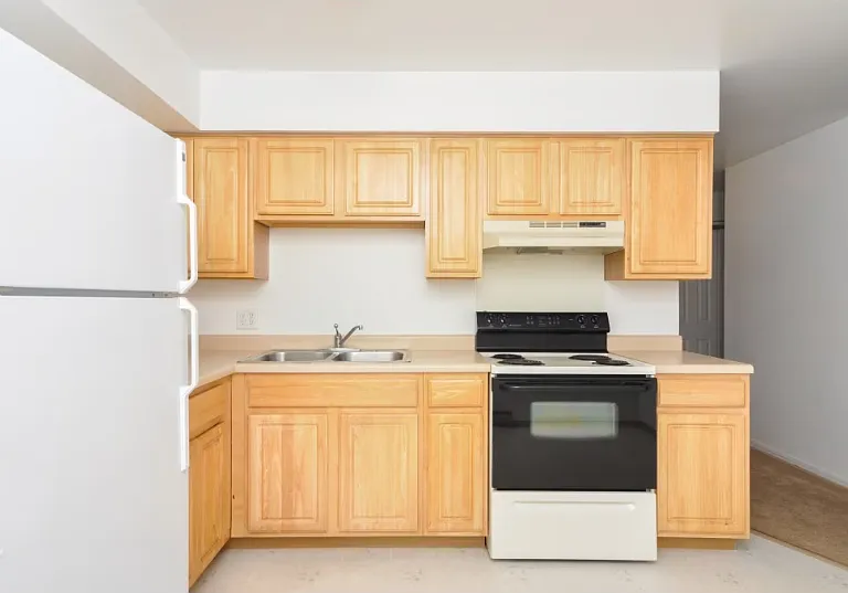 10029 Kennedy Ave — Photo 2