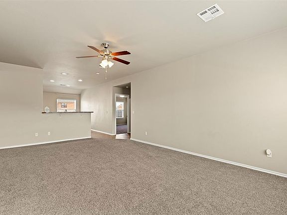 5th image of 3201 SE 95th St