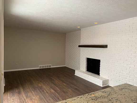 3rd image of 3815 Vinal Ave NW #3815