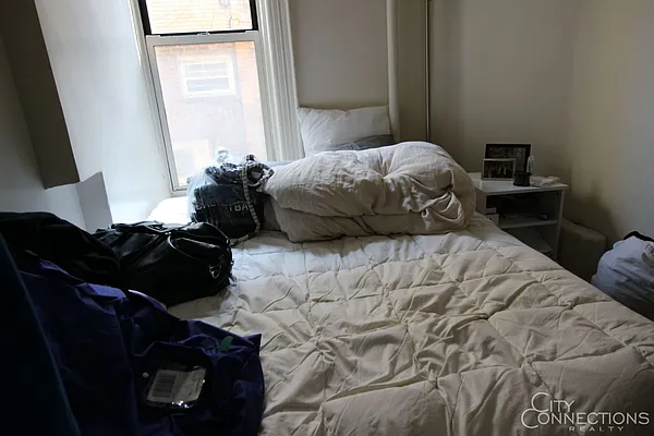 Rented by City Connections Realty | media 15