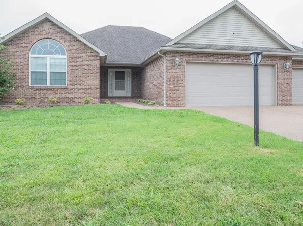 411 Sterchi Dr, Evansville, IN 47711