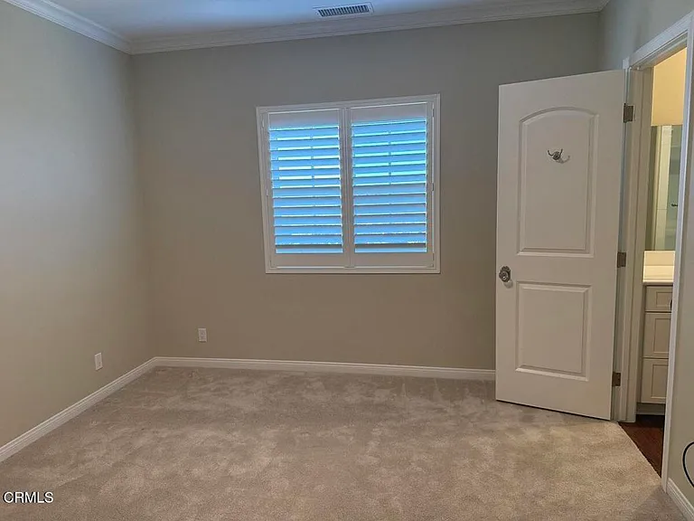 639 Skyview Ter — Photo 12