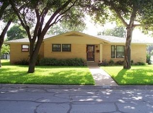2136 Meadow Rd, Waco, TX 76710