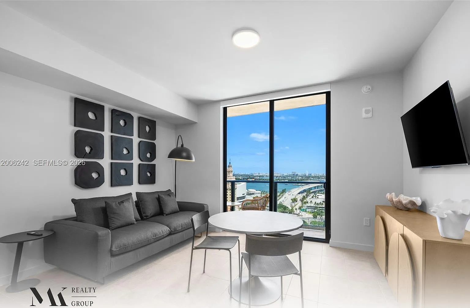 Studio, 1.0 bath, 500 sqft, $4,500 — Photo 3