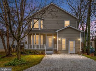 1229 Holly Ave, Shady Side, MD 20764