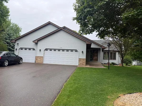 17390 Greenview Cir, Lakeville, MN 55044