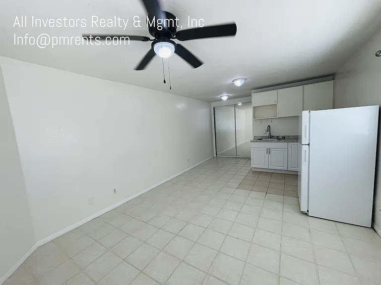 640 Grant St #B — Photo 6