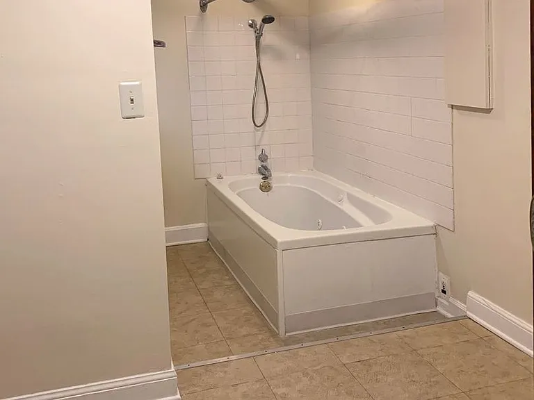 1347 W Carmen Ave — Photo 9