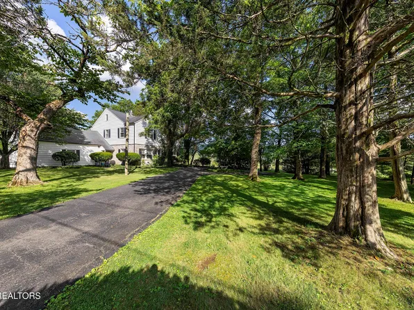 4700 McCampbell Dr, Knoxville, TN 37918