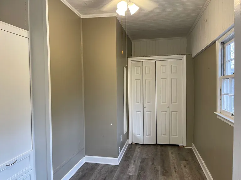 Highland Ave NE, 890 — Photo 10