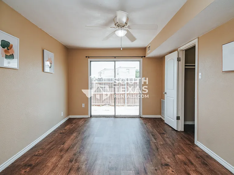 1303 E Colorado St #17 — Photo 5