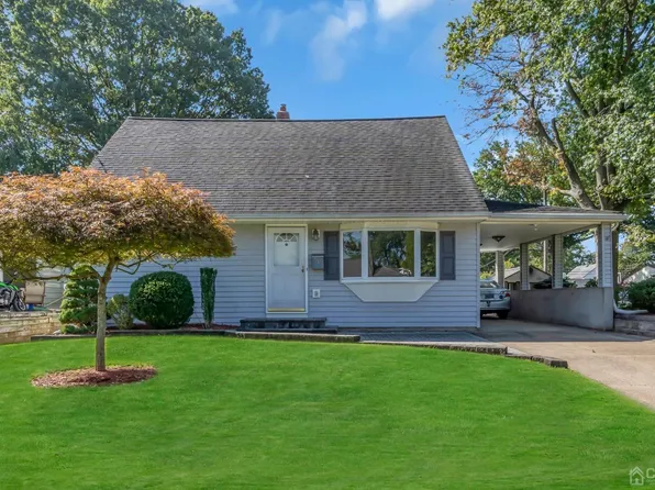 401 Decatur Ave, Middlesex, NJ 08846