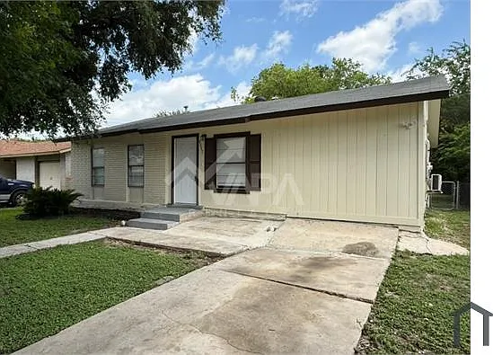 4847 Featherock — Photo 2