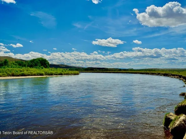 475 County Road 324, Sinclair, WY 82334