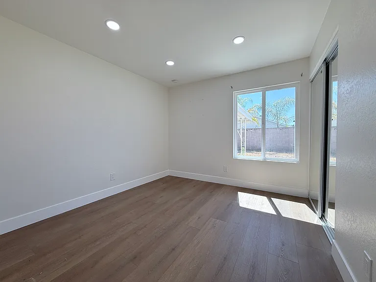 12650 Cypress Ave — Photo 10