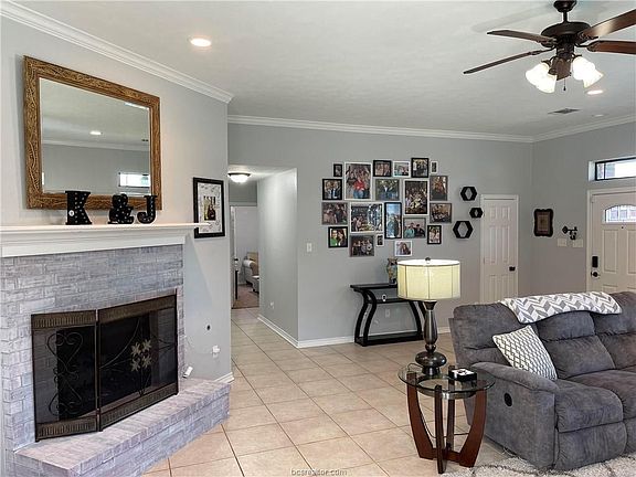 5th image of 1105 Bracey Ct
