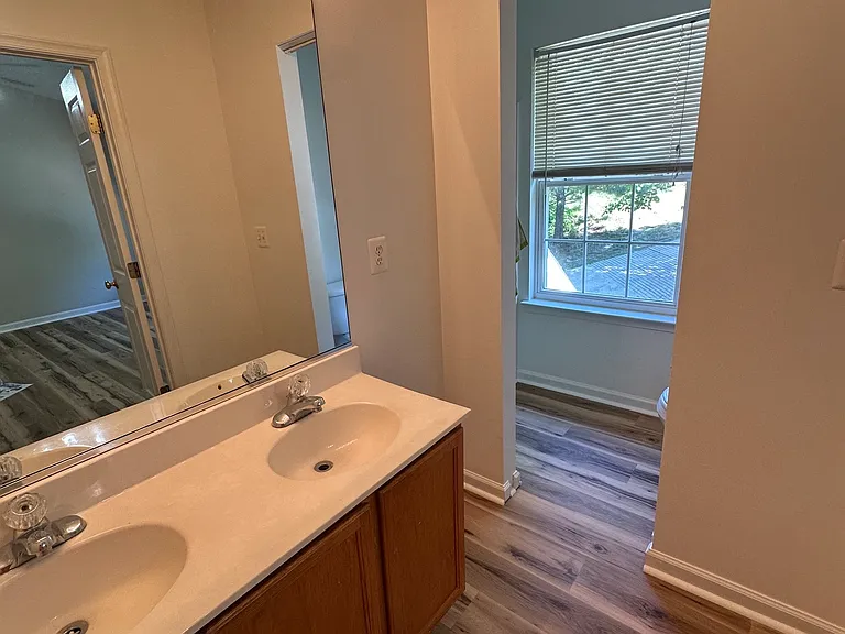 6225 Igo Rd — Photo 22