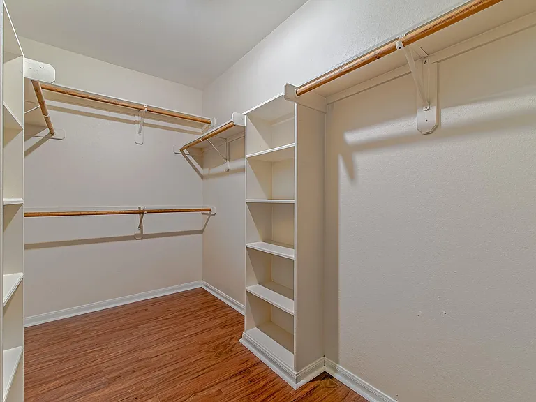 2123 Hill Canyon Ct — Photo 20