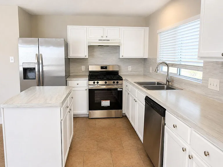 1210 Verde Trails Dr — Photo 3