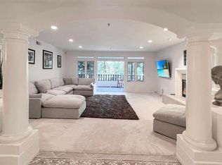 2890 Torrey Pines Rd, La Jolla, CA 92037