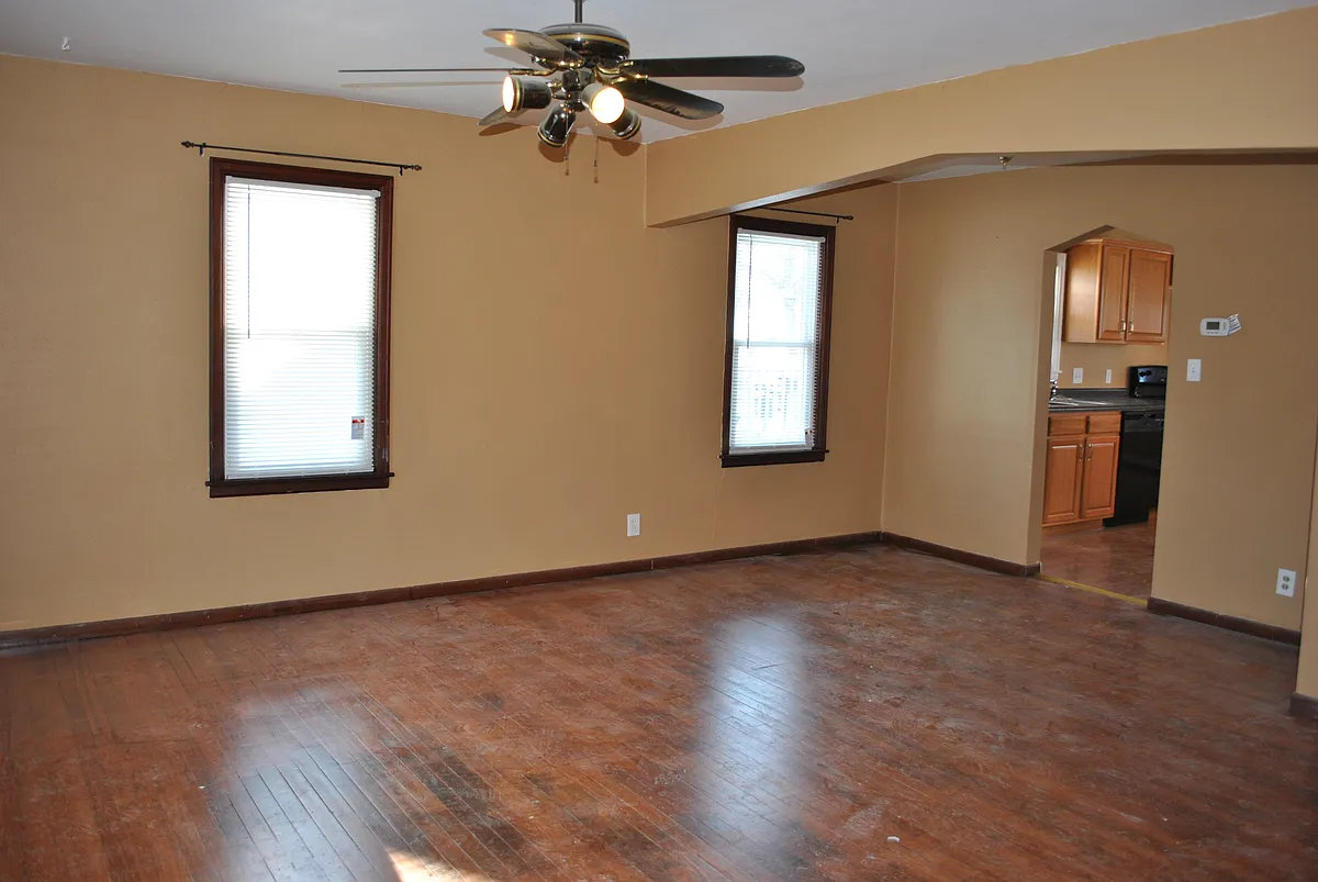 living room - 807 Garfield Ave