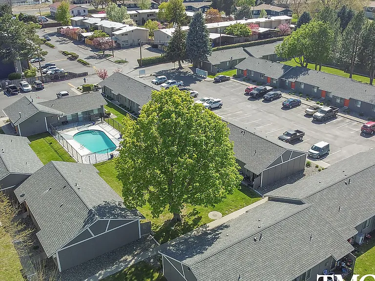 200 Waldron St — Photo 4