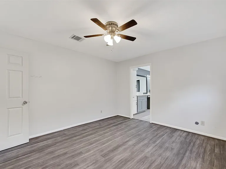 10706 Sagebluff Dr — Photo 10