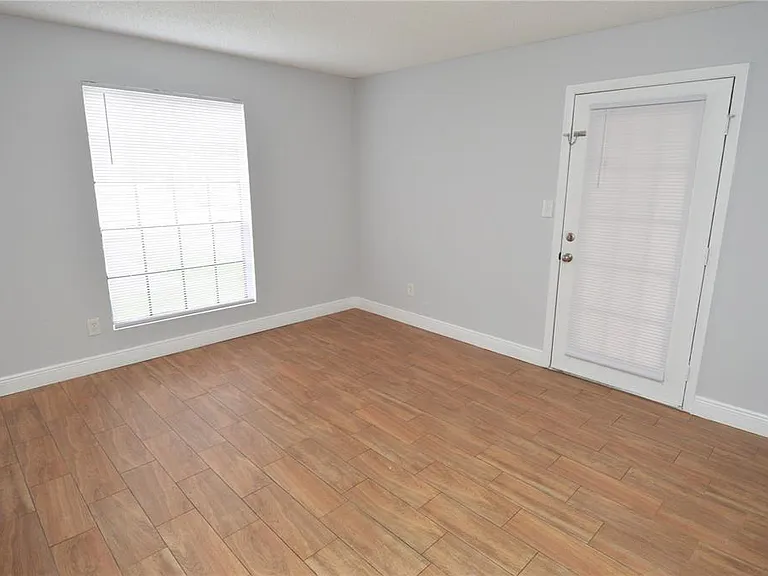 8722 Mallard Reserve Dr #102 — Photo 20