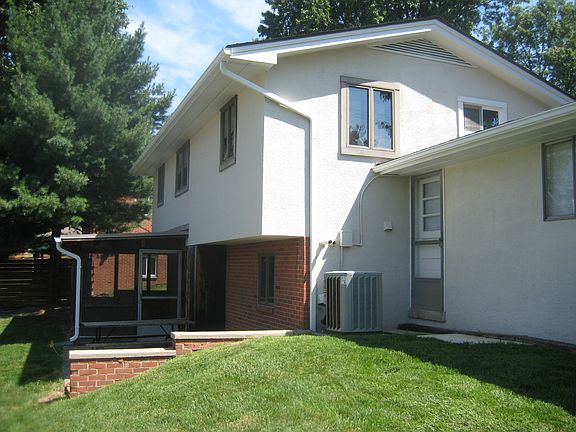4th image of 163 Sunset Dr