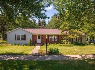15 N Washington St, North East, PA 16428